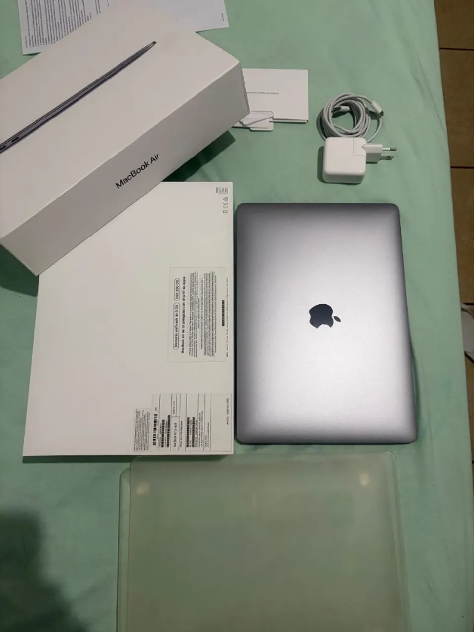MacBook Air (13インチ Late 2010) マックブック クロム MacBook Air (13 polegadas, final de 2010) Manuais e downloads