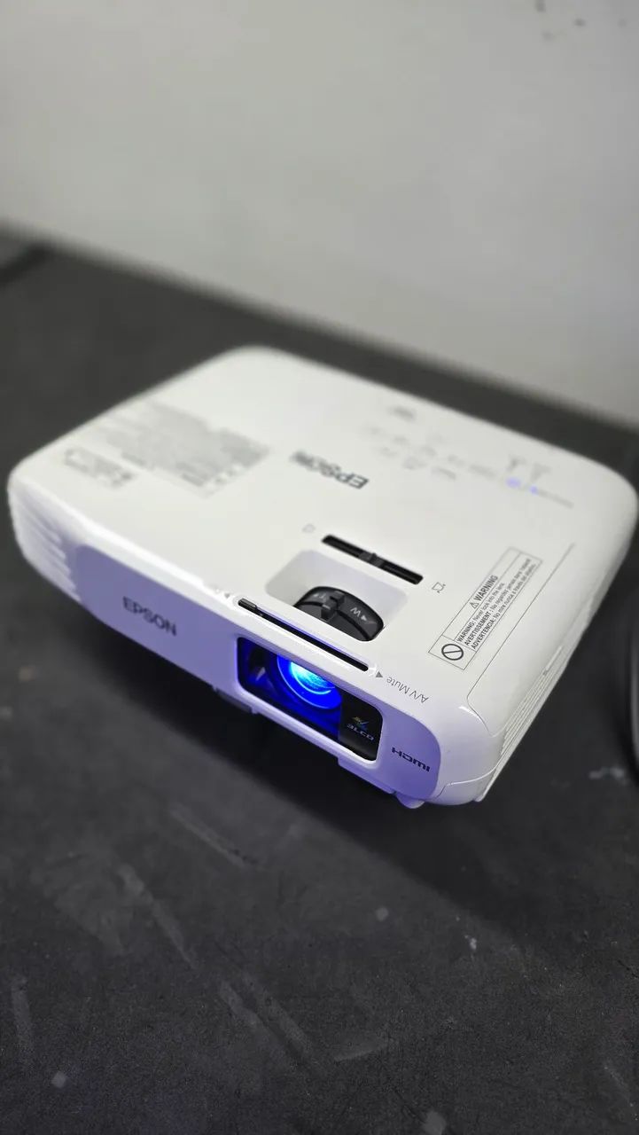 Projetor Eposon PowerLite X24+  - Foto 3