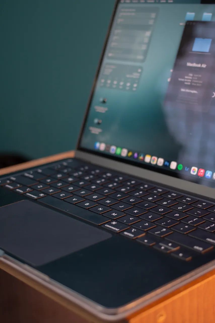 MacBook Air M2 Midnight 8GB 256GB em até 12x - Notebooks