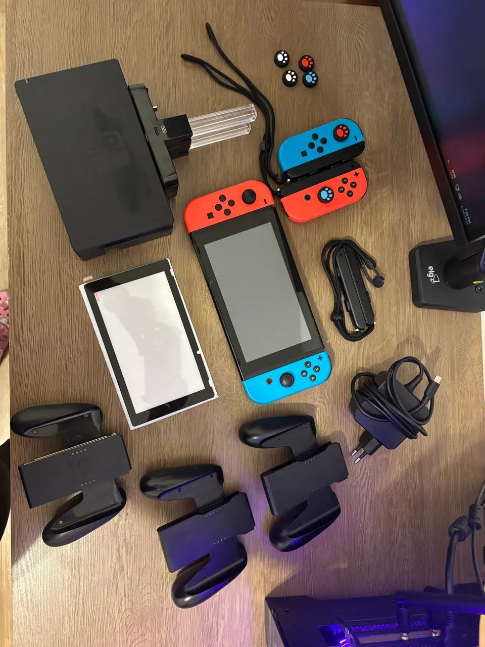 Nintendo switch v1 desbloqueado com acessórios