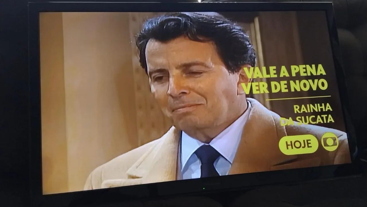 TV 42 Polegadas PANASONIC   - Foto 2