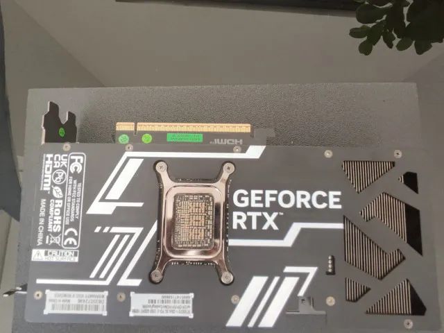 RTX 5070 12GB VRAM GALAX  - Foto 3