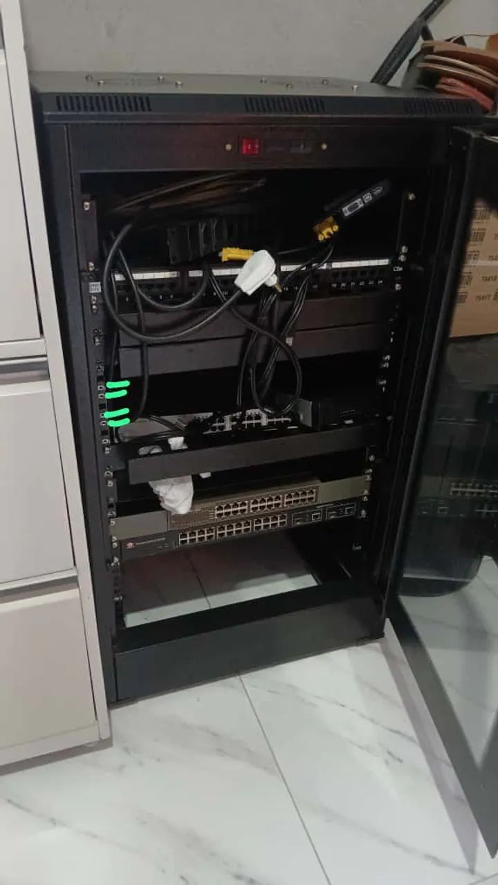 Rack para servidores 1,30 em bom estado. - Foto 5