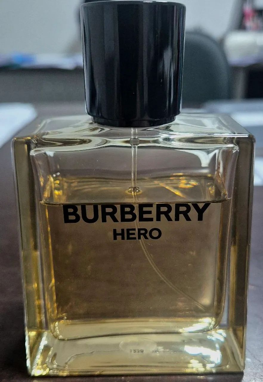 Perfume Burberry Hero 100 ml - Desapego - Foto 2
