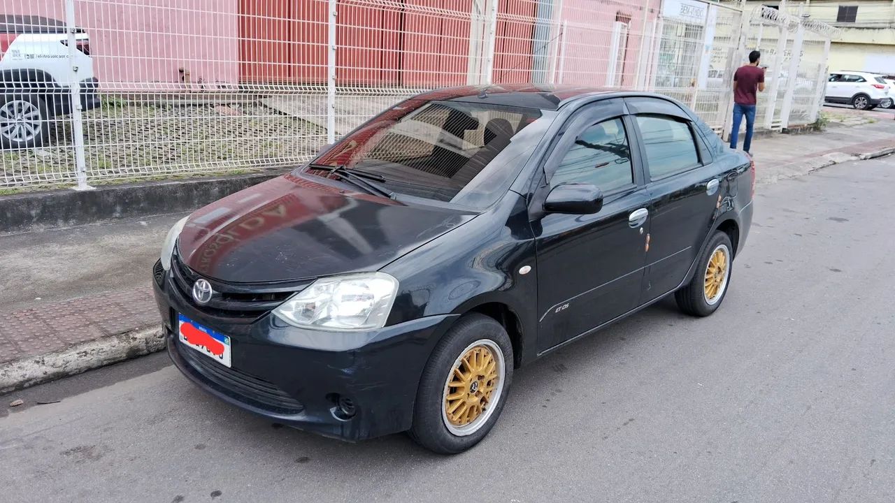 Toyota Etios ETIOS XS SEDAN1.5 FLEX 16V 4P MEC. 2013