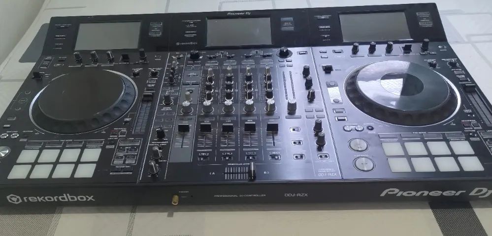 Controladora Pioneer DDJ-RZX [EM ESTADO DE NOVA] - Foto 5