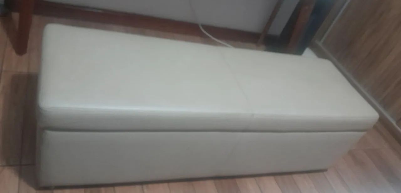 Baú em corino