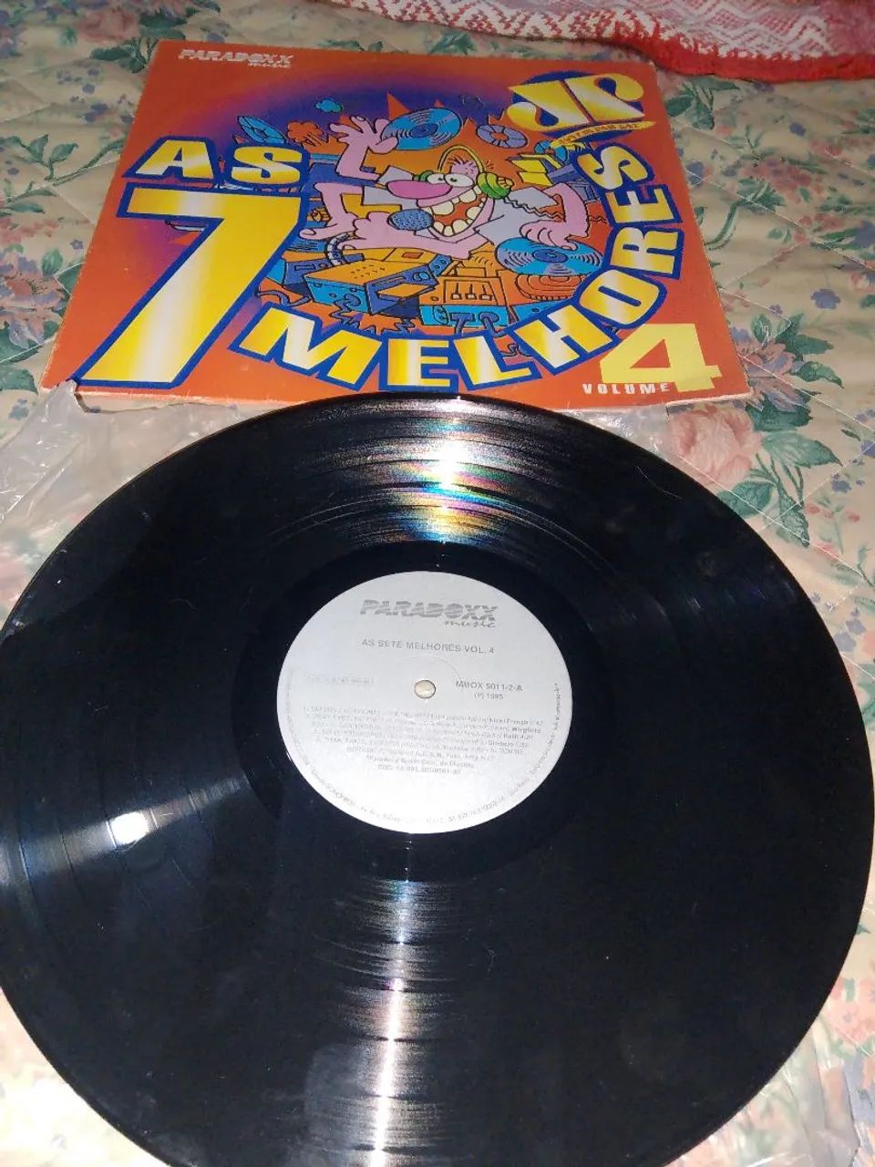 Vinil edição limitada raro.