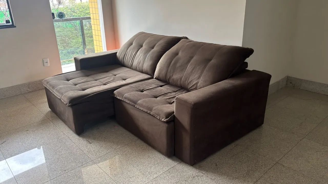 Sofá Retrátil usado  