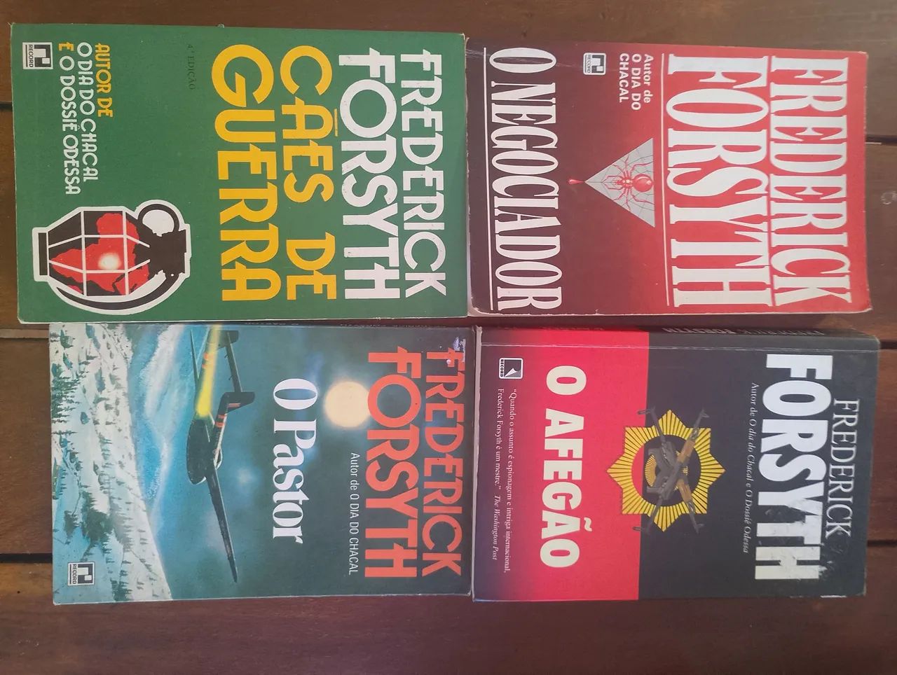 Kit Frederick Forsyth 4 Obras de Suspense e Ação - Foto 2