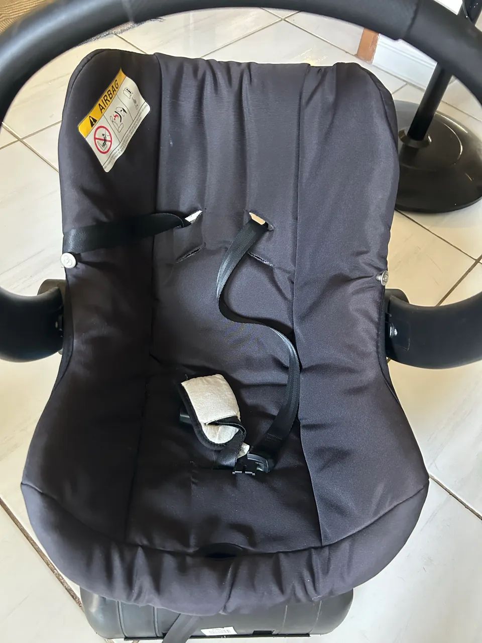 Bebê conforto com base para carro