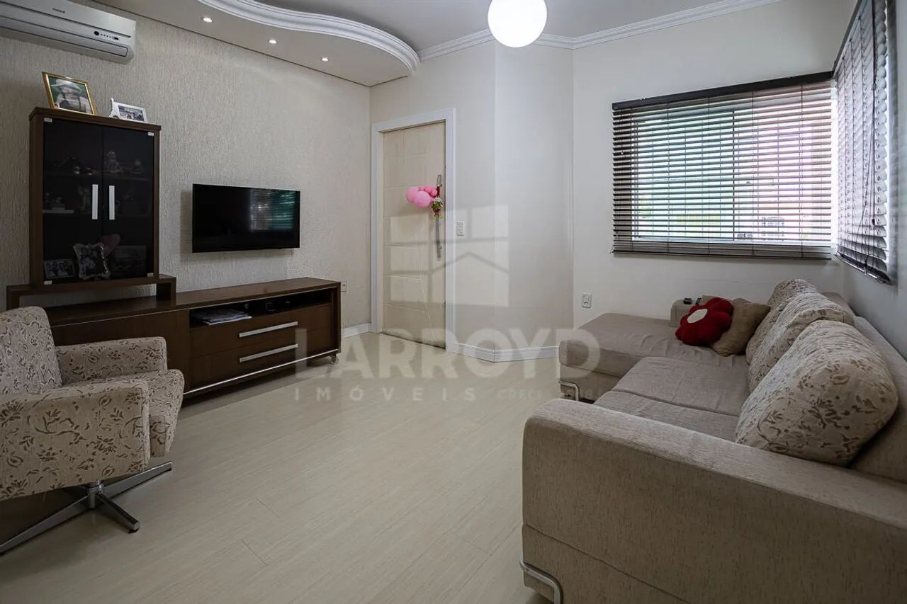 Casa semimobiliada à venda com espaço externo - Foto 5