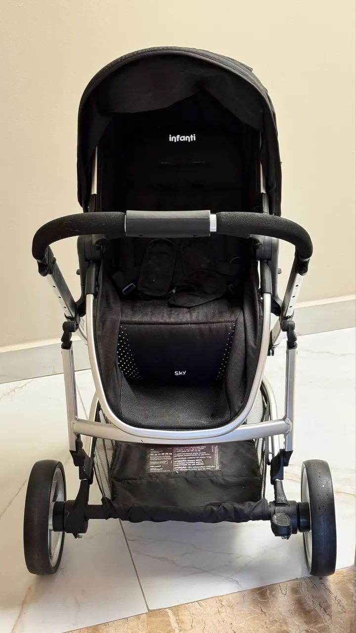 Carrinho de bebê Infanti (novíssimo!)