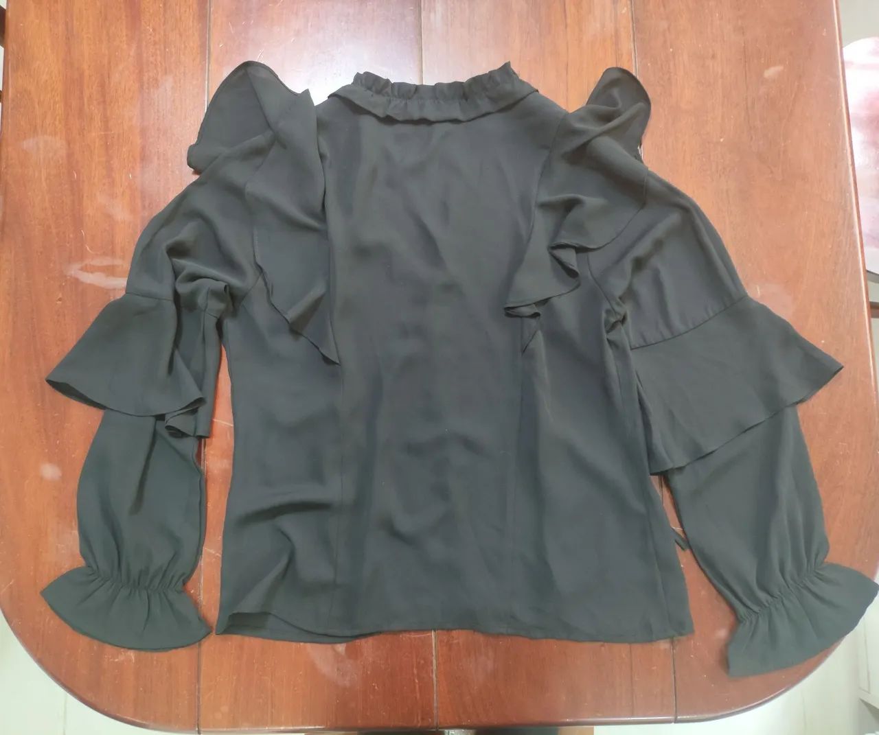Camisa Preta Chiffon Tamanho P - Foto 3
