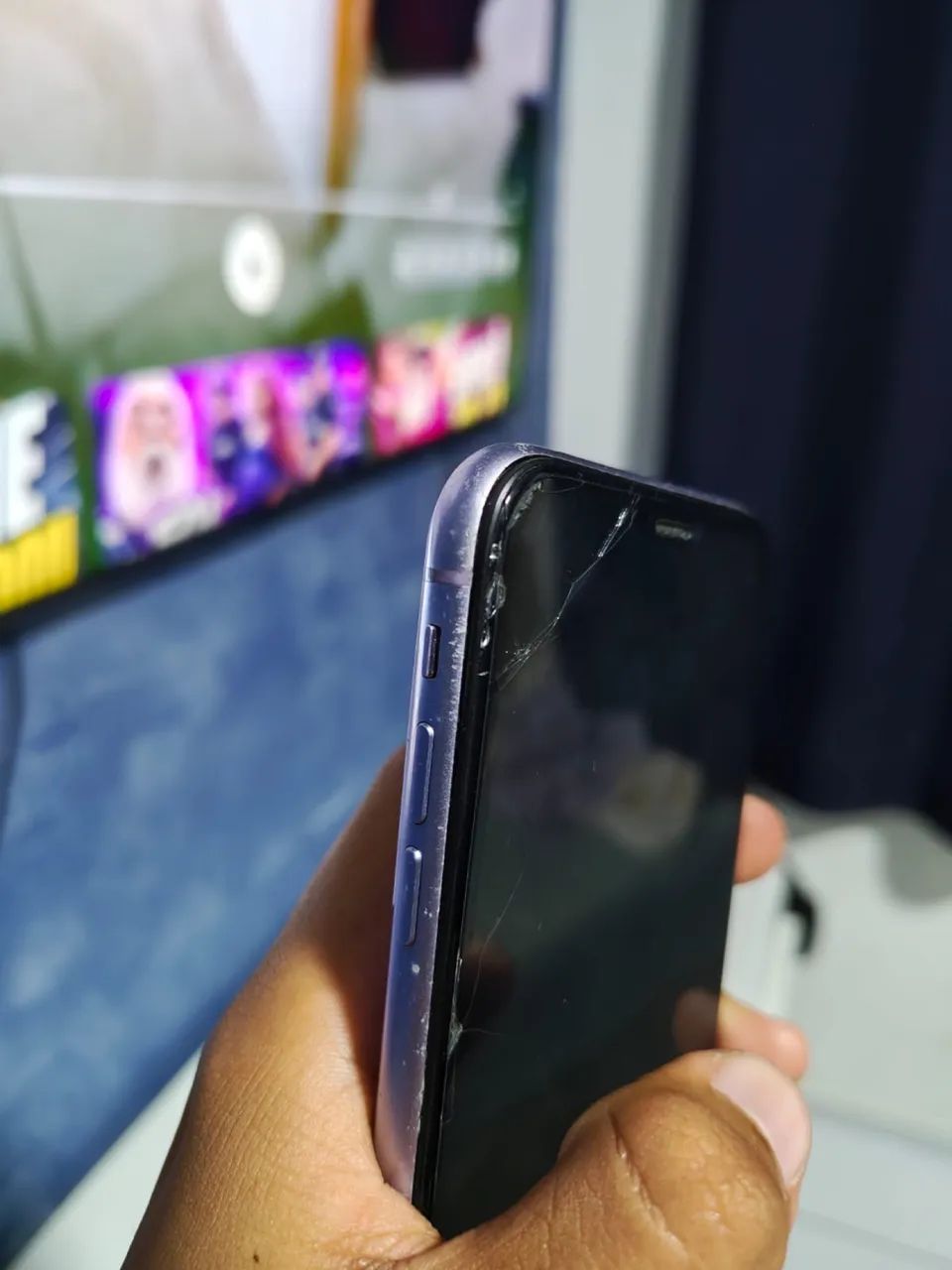 IPHONE 11 VIOLETA 64gb - Foto 2