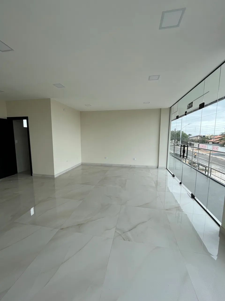 Aluga-se sala comercial no bairro Cidade Satélite. - Foto 7