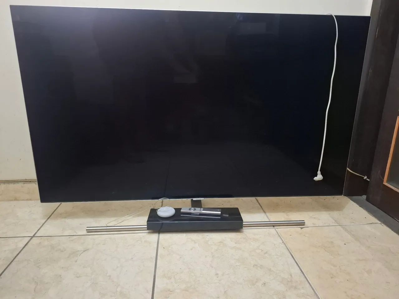 Tv Samsung QLED 55 com Defeito  - Foto 2