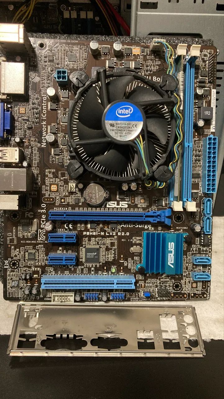 Placa mãe Asus P8H61-M LX R2.0 1155 DDR3 
