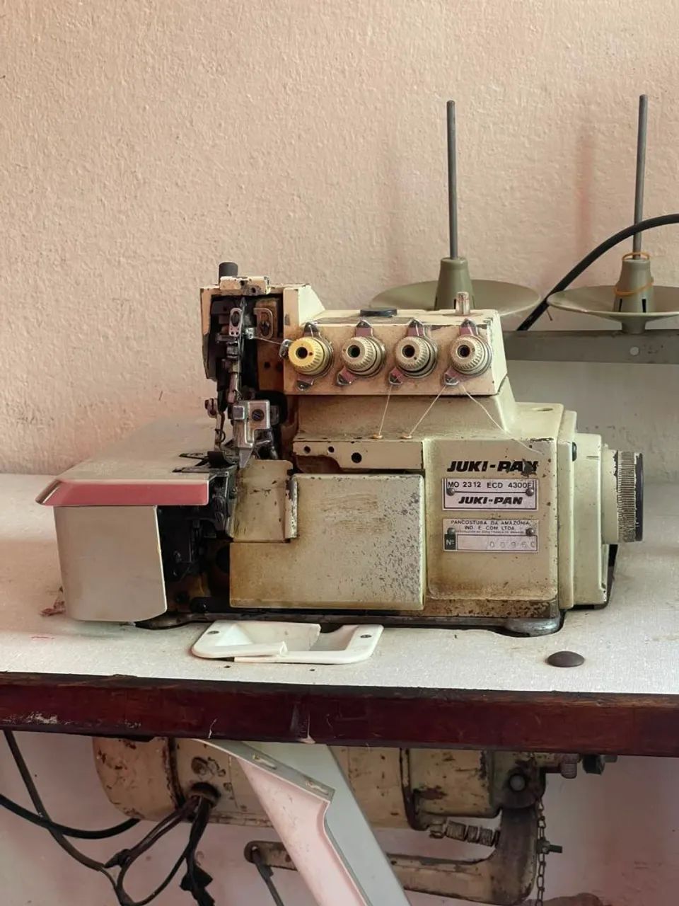 Máquina de costura  - Foto 2