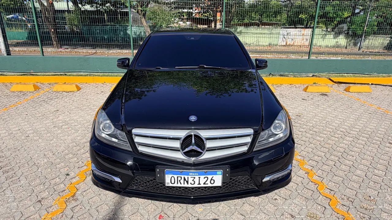 Mercedes-Benz C-200 CGI Sport 1.8 TB 16V 184cv Aut. 2014