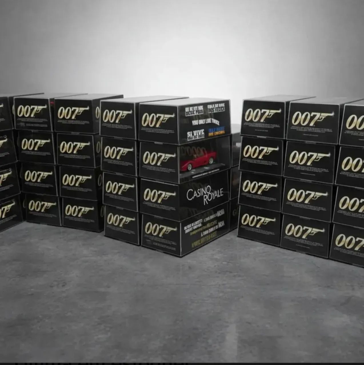 COLEÇÃO COMPLETA JAMES BOND PANINI