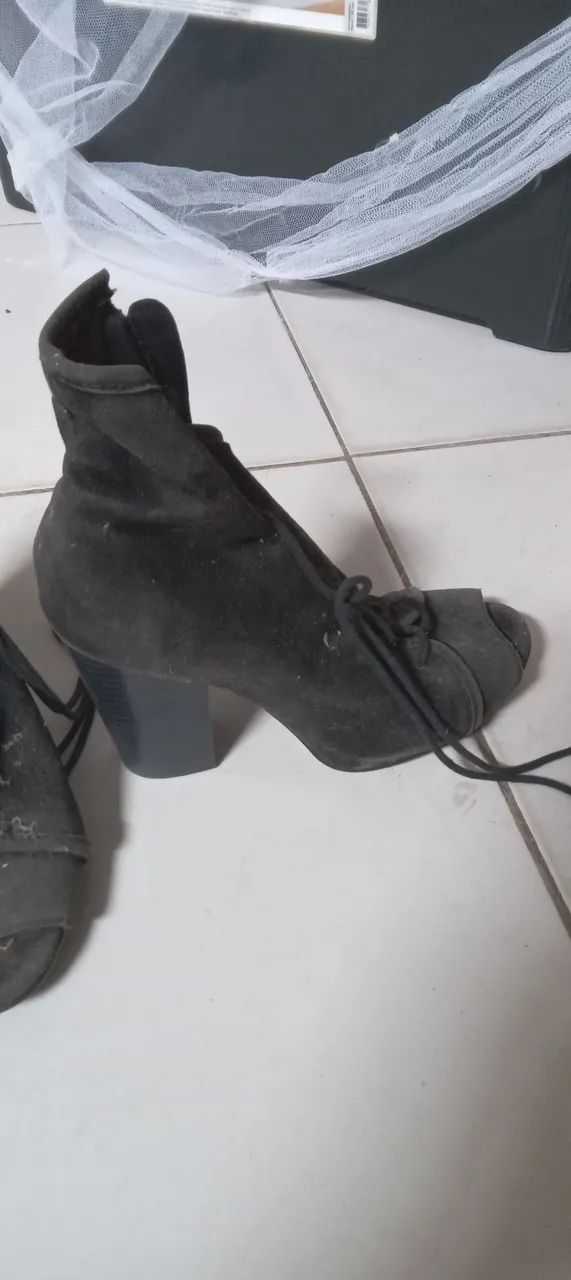 Bota com salto - Foto 2