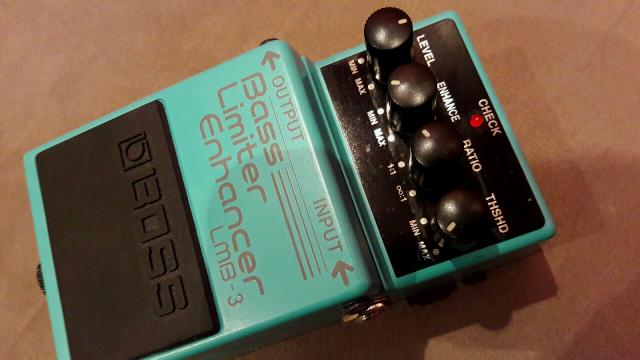 Pedal Boss Bass Limiter Enhancer - Foto 4