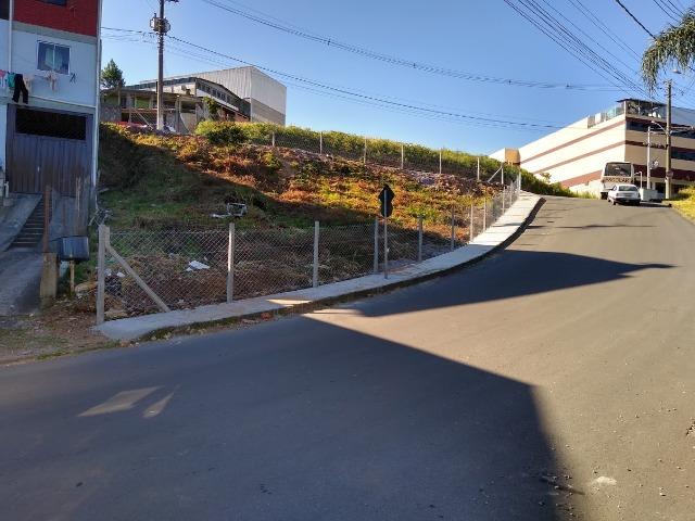 Esquina com asfalto nos dois lados - Foto 6