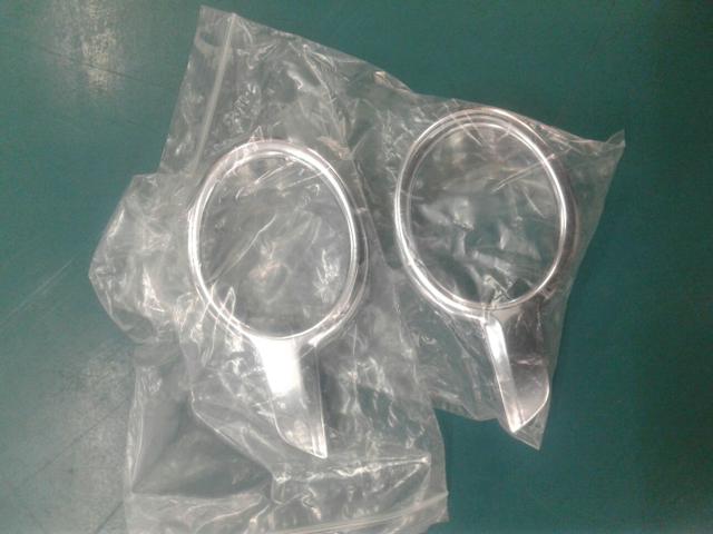 Moldura do farol Peugeot 208