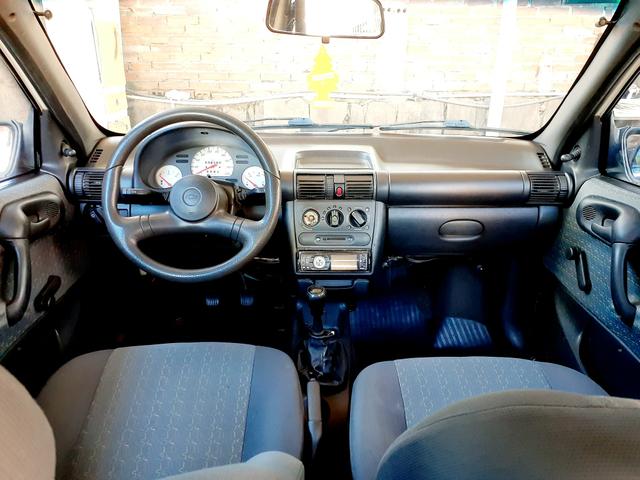 Vendo corsa 1.6 2001 com ar condicionado - Foto 16