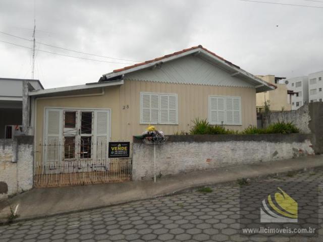 Casa para Venda em Imbituba, Vila Nova, 3 dormitórios, 1 banheiro, 1 vaga