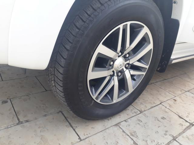 Hilux SRV 3.0 D-4D 2014 bx Km impecável Acessórios - Foto 5