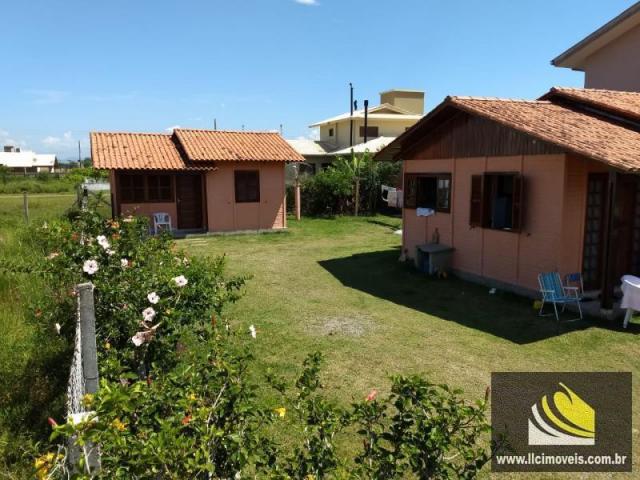 Casa para Venda em Laguna, ITAPIRUBÁ, 3 dormitórios, 2 banheiros