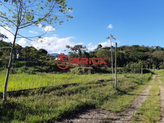 Excelente terreno plano com 21 mil m² em ótima localização em guapimirim. - Foto 2