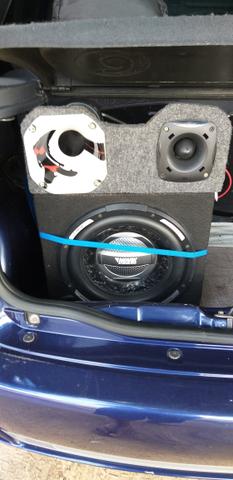 Vende-se caixa de som automotiva