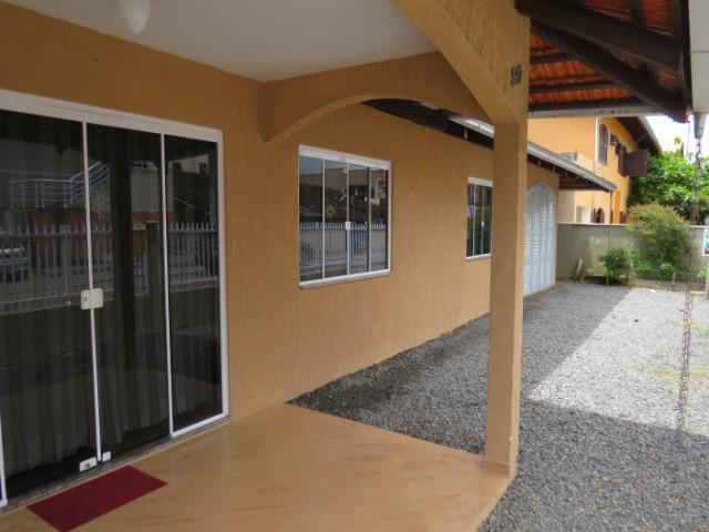 Excelente casa no Balneário Enseada com 3 quartos com ar condicionado