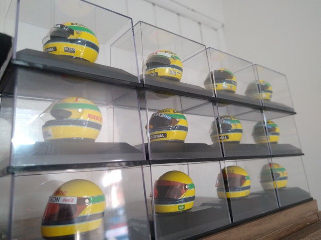 Coleção capacetes Ayrton Senna 1/8 - Foto 4