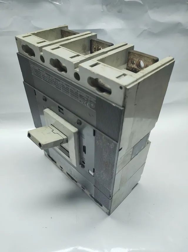 Disjuntor Caixa Moldada 800A - Foto 2