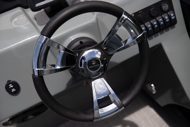 Lançamento Ventura Pontoom P25 7,5 metros  | N phontoom Vcat Aurora - Foto 15