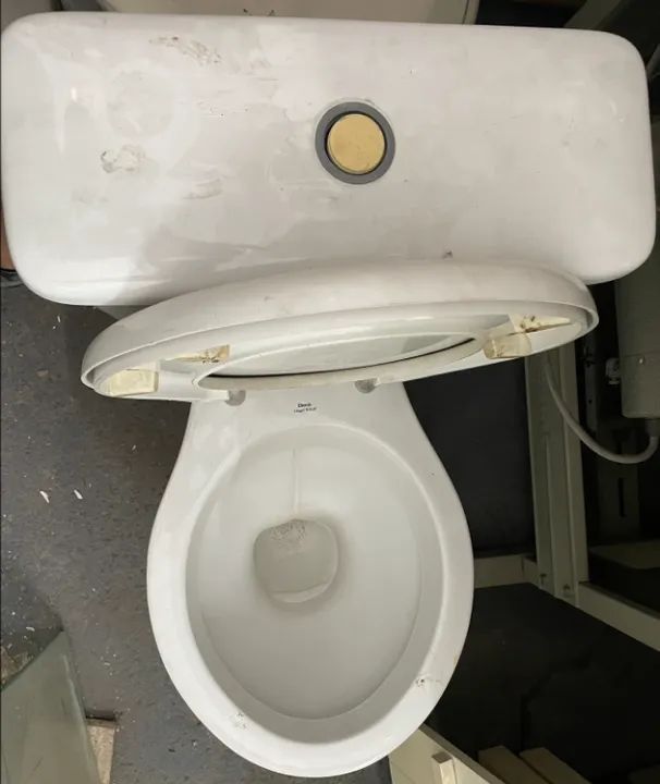 Bacia sanitária com caixa acoplada - Foto 4