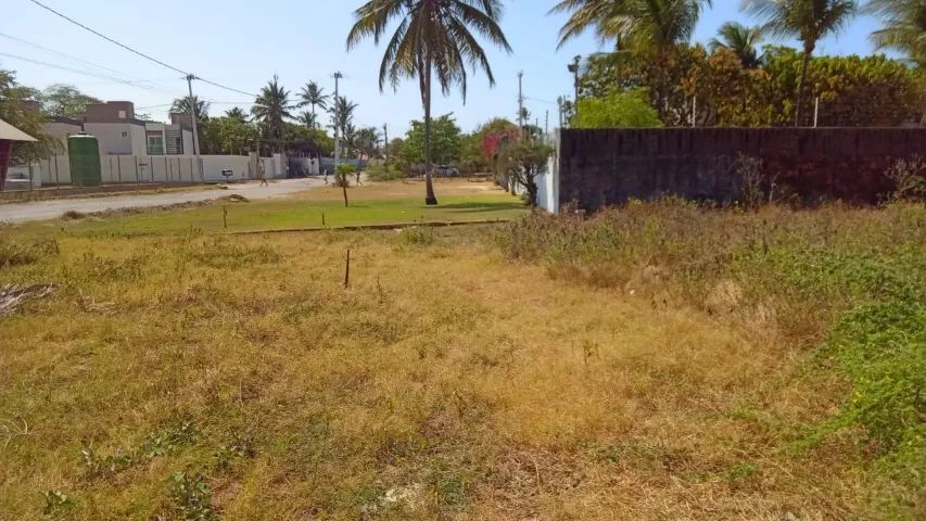Cumbuco: Lote 800m2 a 200m do mar.