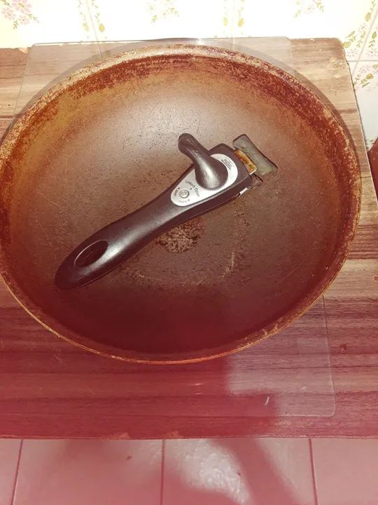 Panela Antiaderente Vermelha, com cabo removível  - Foto 4