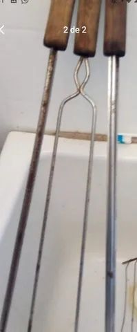  Espetos  e Grelha Para Churrasco