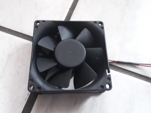 Ventoinha para PC e outras finalidades