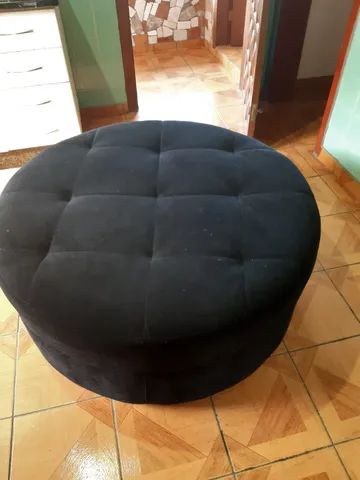 Sofa redondo em preto decorativo