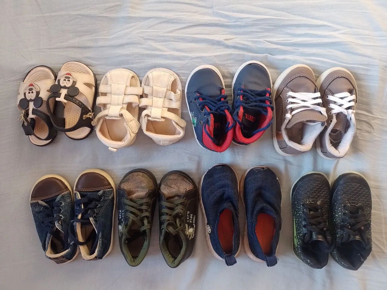 Lote calçados menino 8 pares