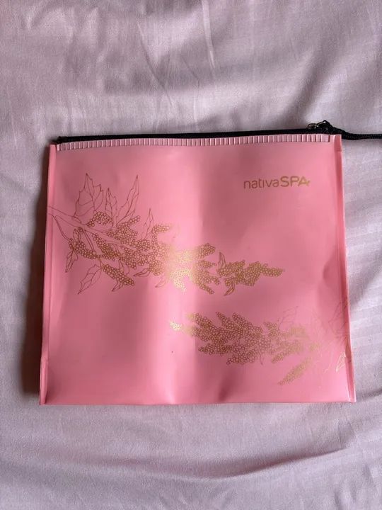 Necessaire Boticário