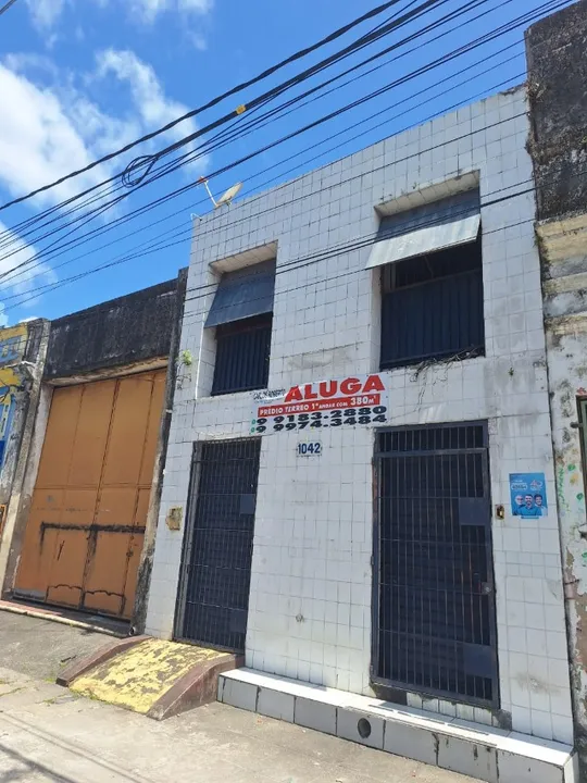 Prédio Comercial de Térreo e primeiro andar - Alugar