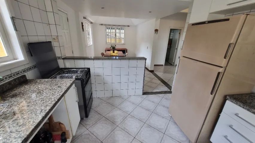 TEMPORADA Linda casa ampla , piscinão  em terrenão ótima localização - Foto 10