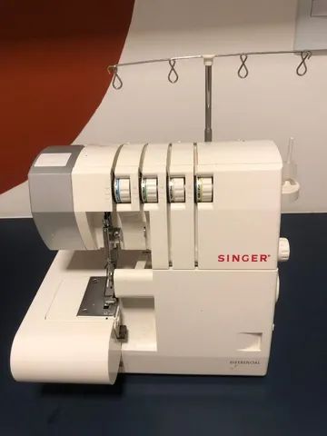 Máquina de coser Singer 14SH754 Overlock
